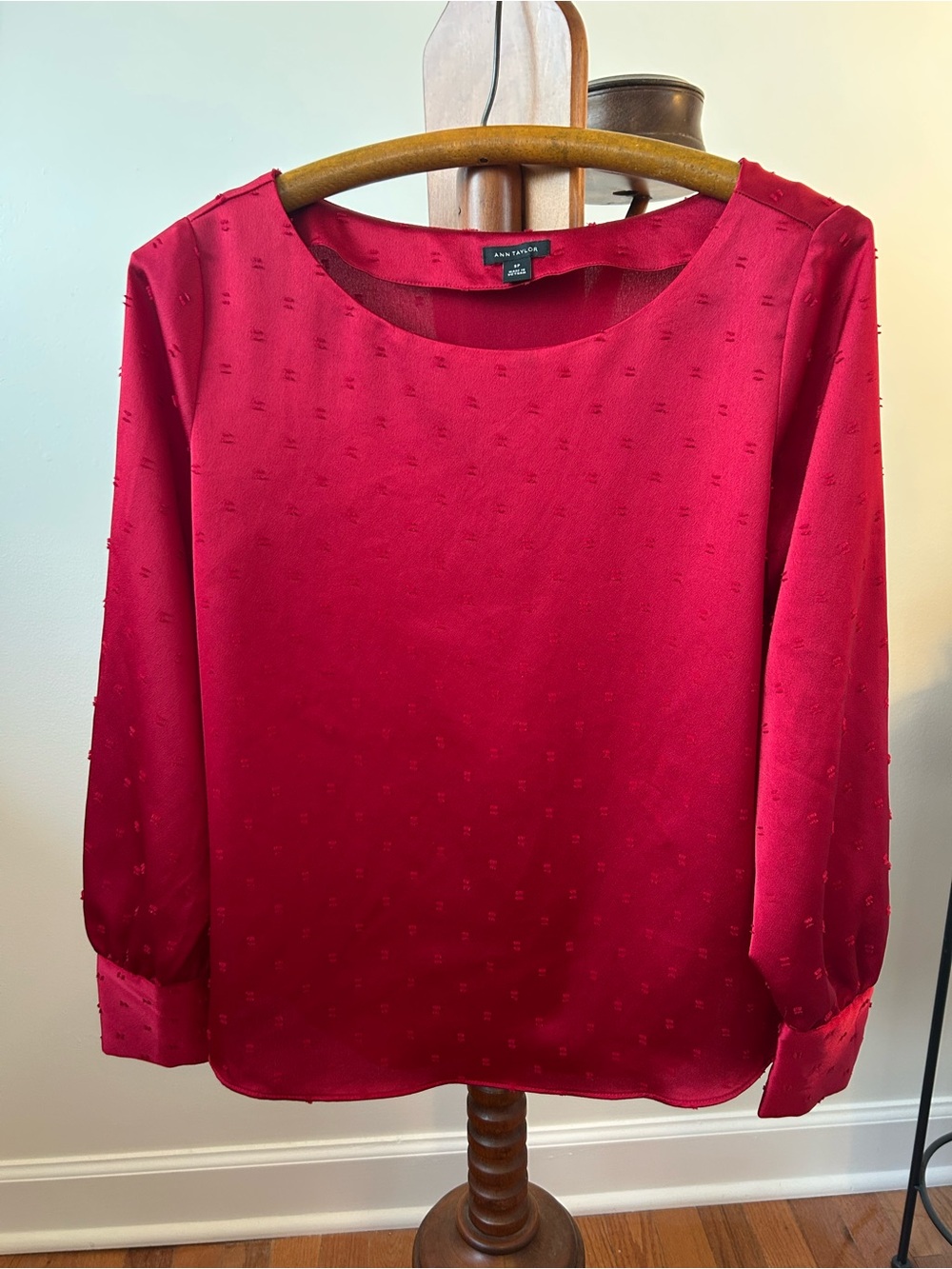 Ann Taylor Red Textured Long-Sleeve Blouse